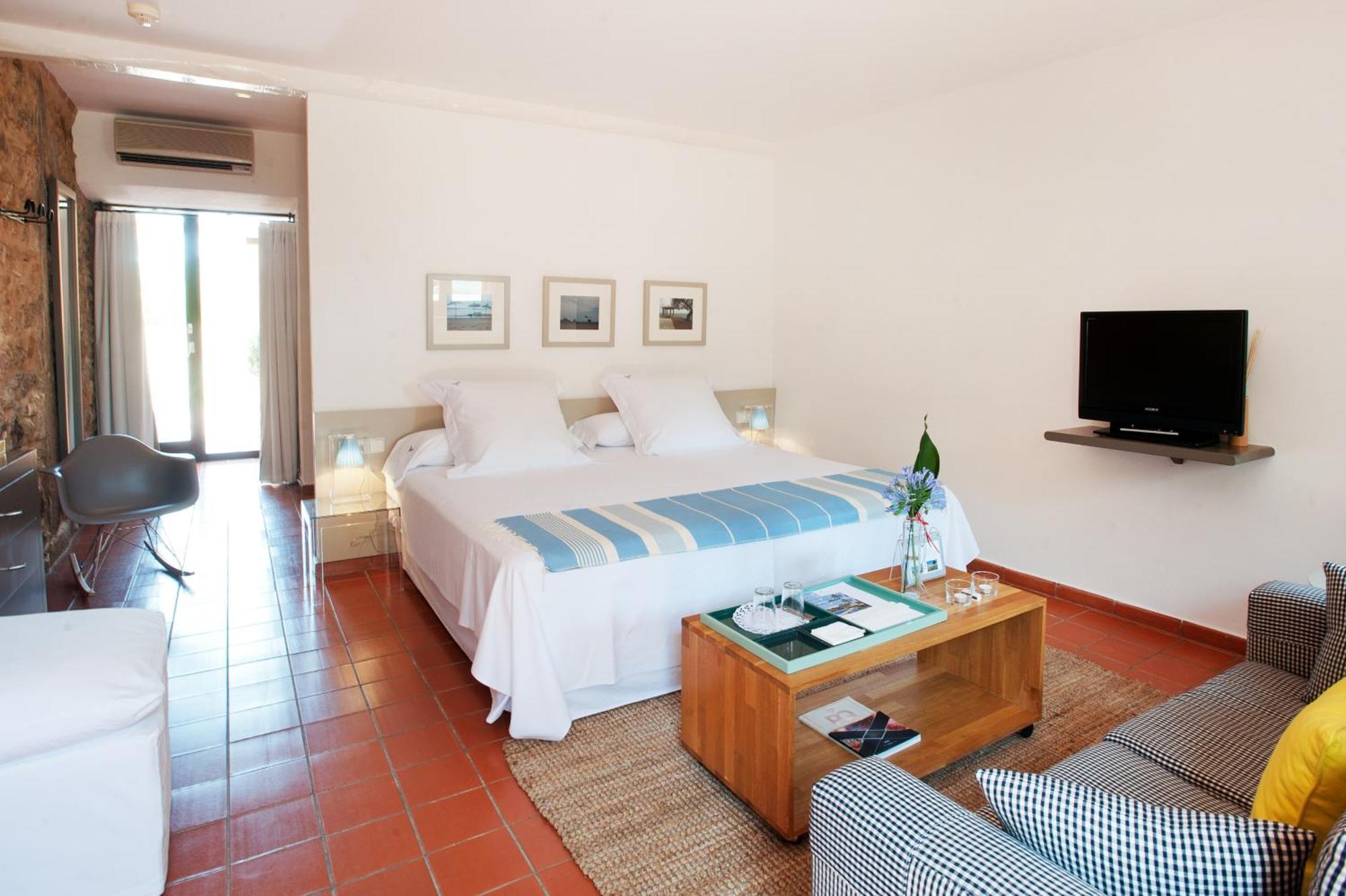 Mas Falgarona Hotel Boutique & Spa Avinyonet de Puigventós Rum bild