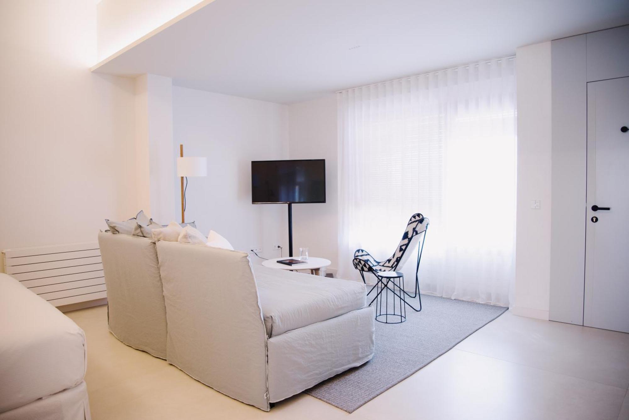 Mas Falgarona Hotel Boutique & Spa Avinyonet de Puigventós Exteriör bild